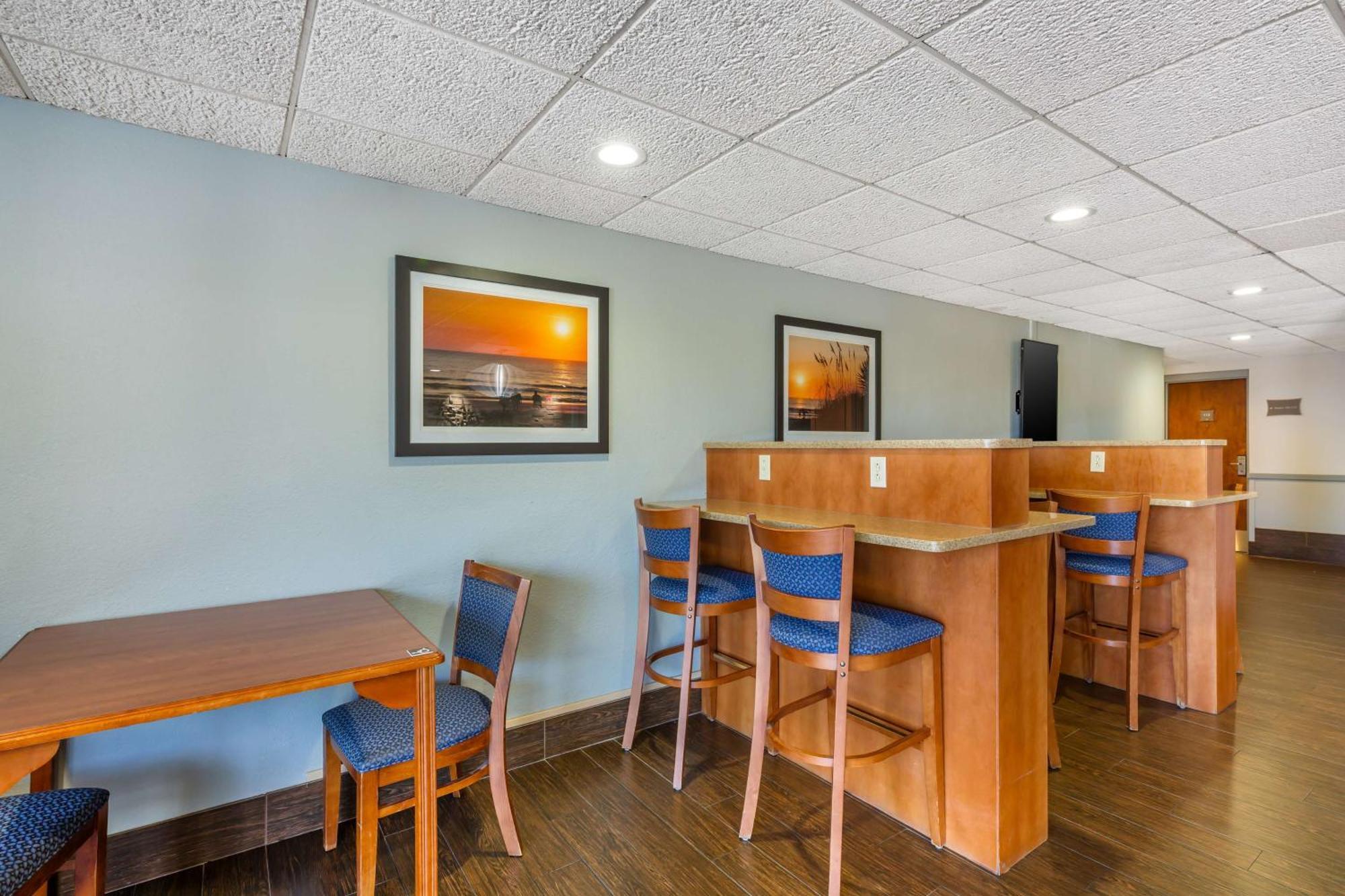 Best Western Port Clinton Exterior photo