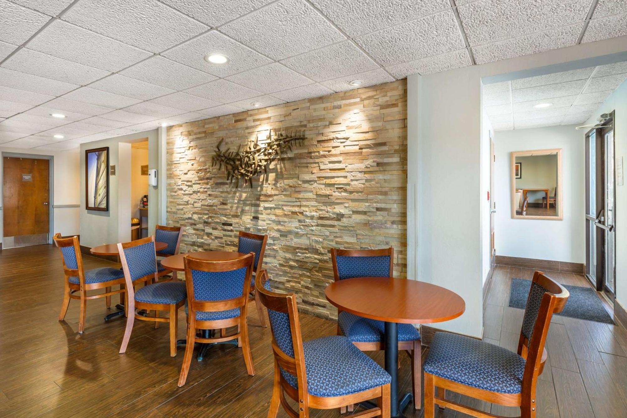 Best Western Port Clinton Exterior photo