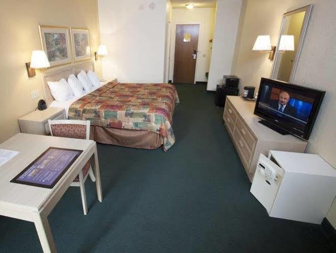 Best Western Port Clinton Exterior photo